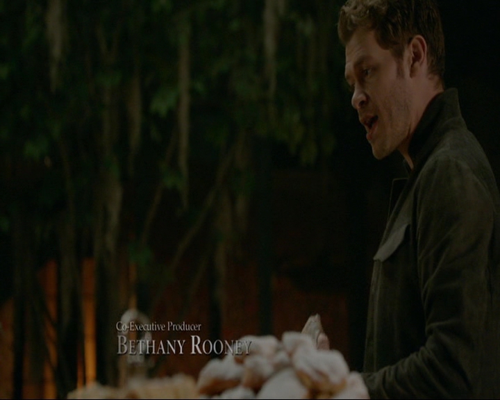 VampireDiaries-dot-nl_TheOriginals4x09QueenDeath0173.jpg