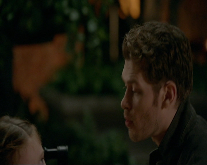 VampireDiaries-dot-nl_TheOriginals4x09QueenDeath0187.jpg