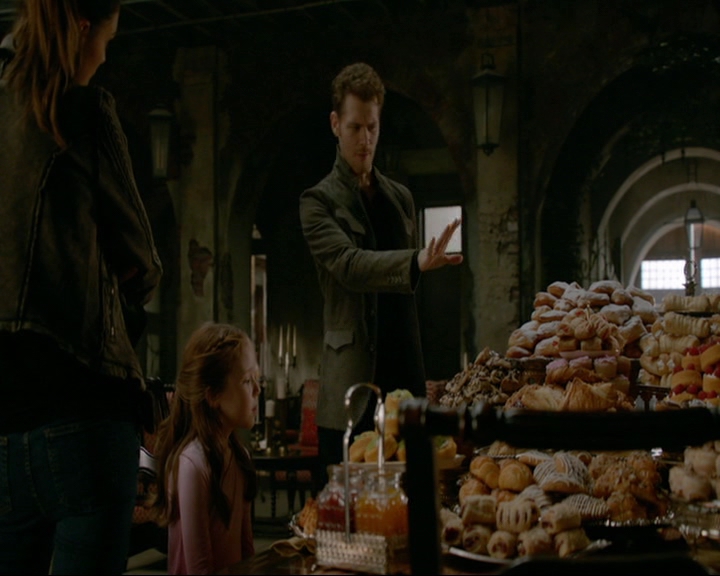 VampireDiaries-dot-nl_TheOriginals4x09QueenDeath0210.jpg