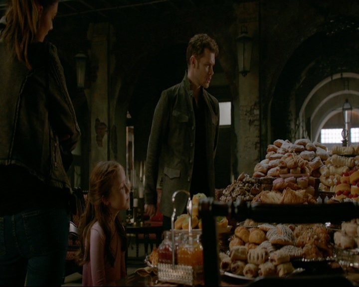 VampireDiaries-dot-nl_TheOriginals4x09QueenDeath0211.jpg