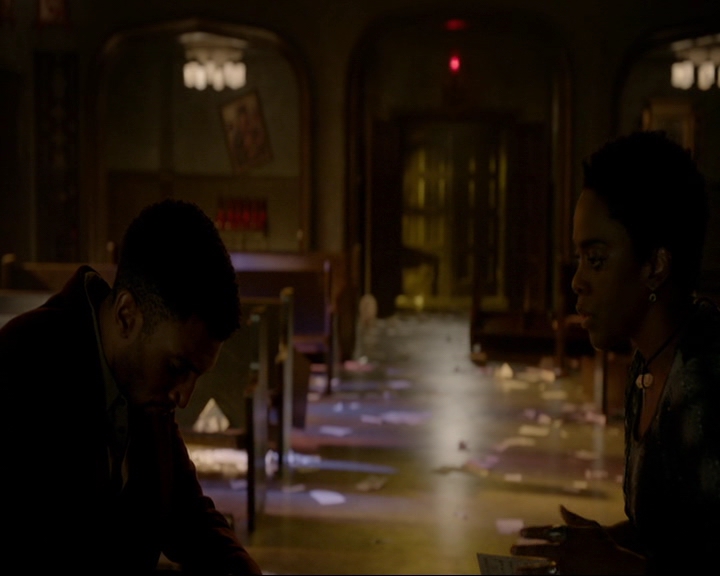 VampireDiaries-dot-nl_TheOriginals4x09QueenDeath0265.jpg