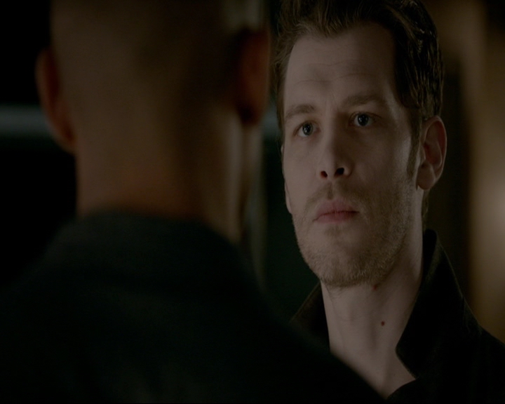 VampireDiaries-dot-nl_TheOriginals4x09QueenDeath0506.jpg