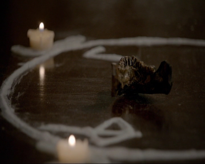 VampireDiaries-dot-nl_TheOriginals4x09QueenDeath0551.jpg