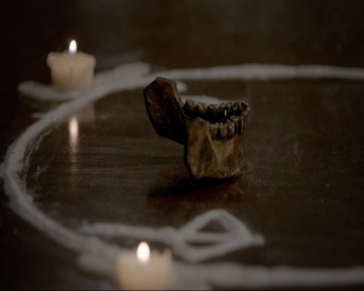 VampireDiaries-dot-nl_TheOriginals4x09QueenDeath0552.jpg