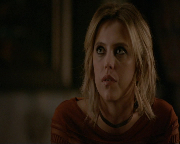 VampireDiaries-dot-nl_TheOriginals4x09QueenDeath0720.jpg