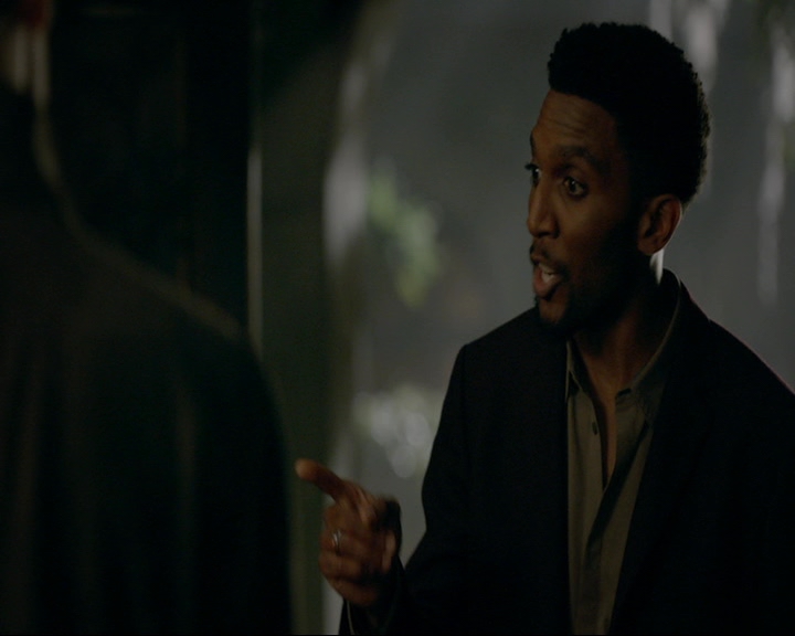 VampireDiaries-dot-nl_TheOriginals4x09QueenDeath0753.jpg