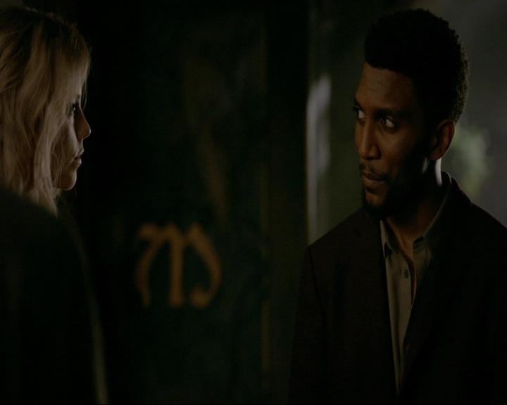 VampireDiaries-dot-nl_TheOriginals4x09QueenDeath0788.jpg