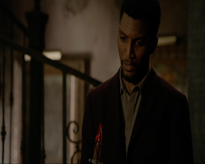 VampireDiaries-dot-nl_TheOriginals4x09QueenDeath1275.jpg