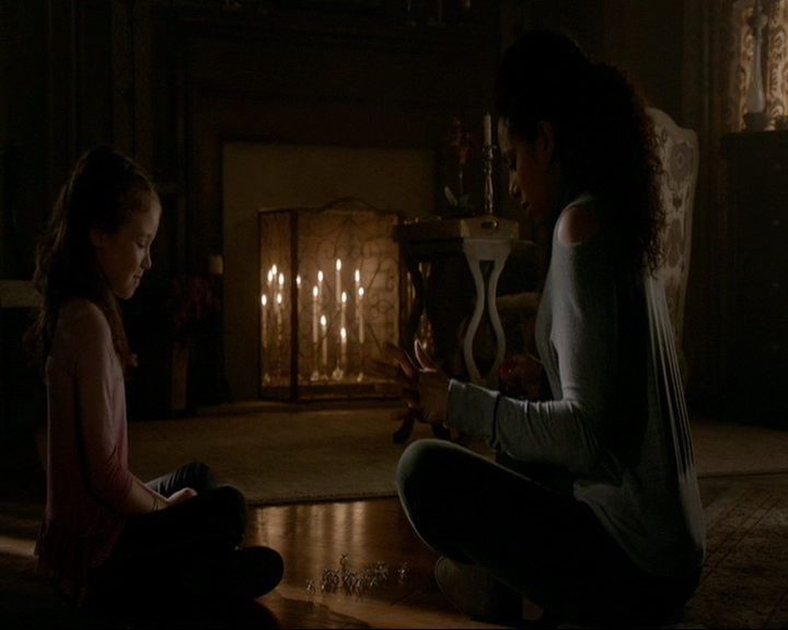 VampireDiaries-dot-nl_TheOriginals4x09QueenDeath1320.jpg