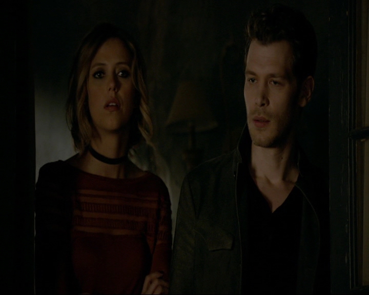 VampireDiaries-dot-nl_TheOriginals4x09QueenDeath1336.jpg