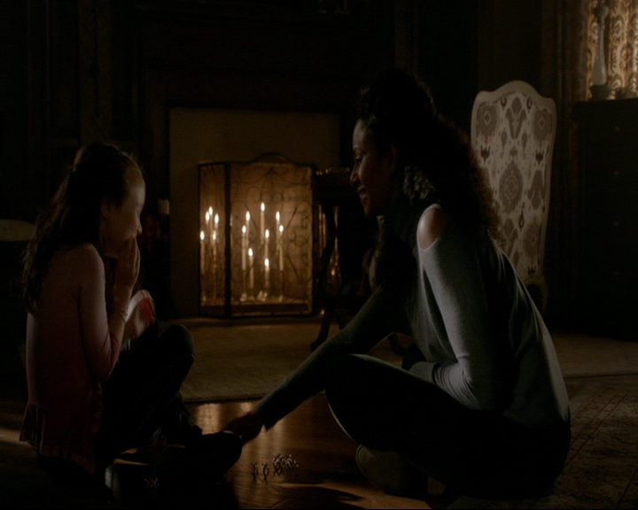 VampireDiaries-dot-nl_TheOriginals4x09QueenDeath1341.jpg