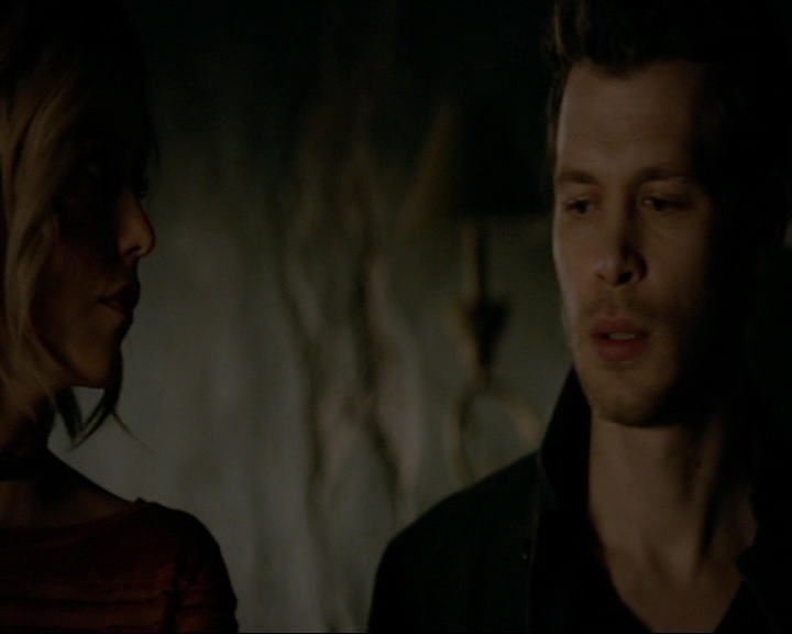 VampireDiaries-dot-nl_TheOriginals4x09QueenDeath1353.jpg