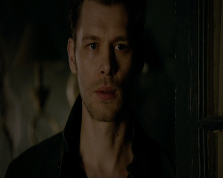 VampireDiaries-dot-nl_TheOriginals4x09QueenDeath1357.jpg