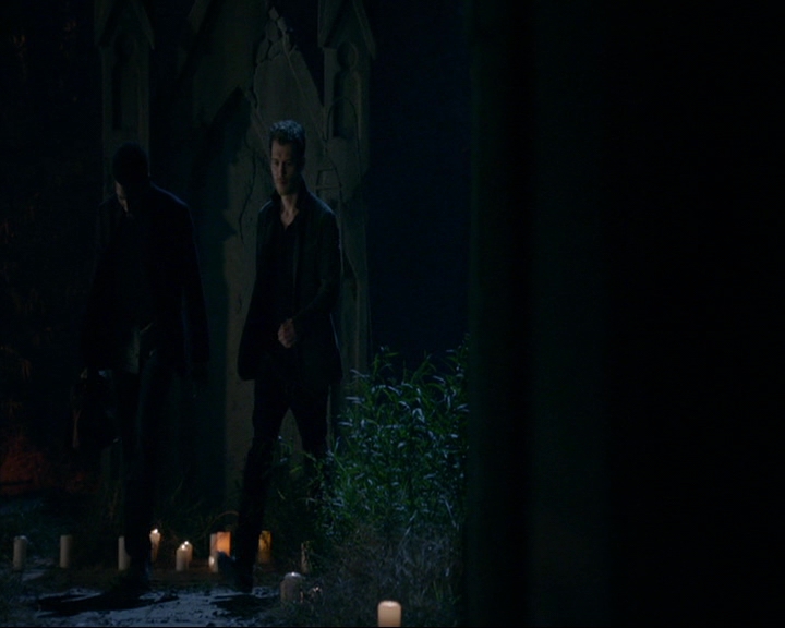 VampireDiaries-dot-nl_TheOriginals4x09QueenDeath1374.jpg