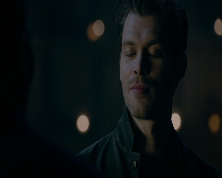 VampireDiaries-dot-nl_TheOriginals4x09QueenDeath1398.jpg