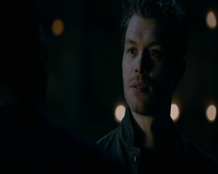 VampireDiaries-dot-nl_TheOriginals4x09QueenDeath1409.jpg