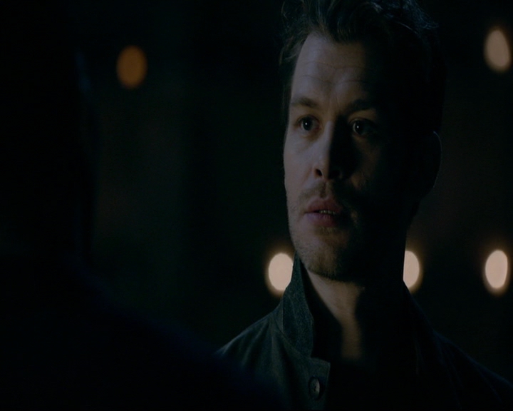 VampireDiaries-dot-nl_TheOriginals4x09QueenDeath1411.jpg