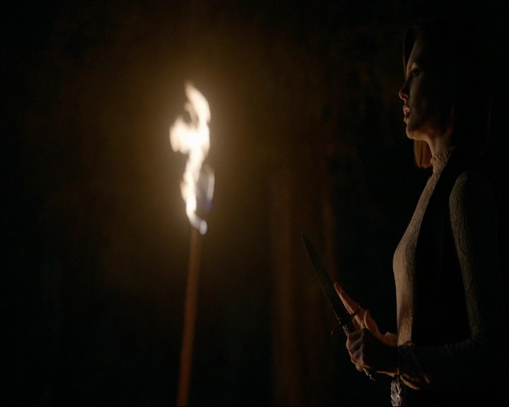 VampireDiaries-dot-nl_TheOriginals4x09QueenDeath1462.jpg