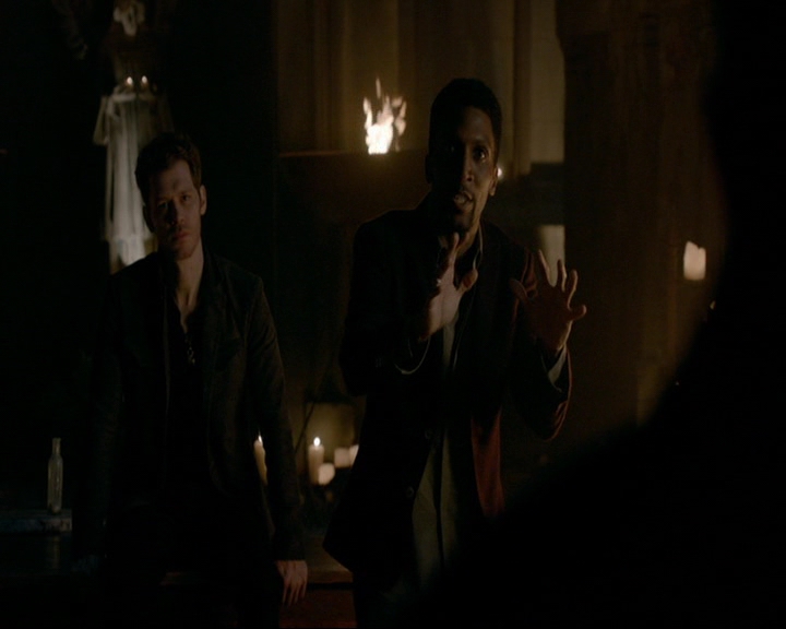 VampireDiaries-dot-nl_TheOriginals4x09QueenDeath1581.jpg