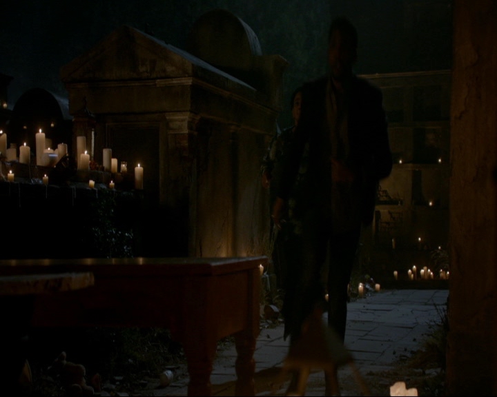 VampireDiaries-dot-nl_TheOriginals4x09QueenDeath1636.jpg