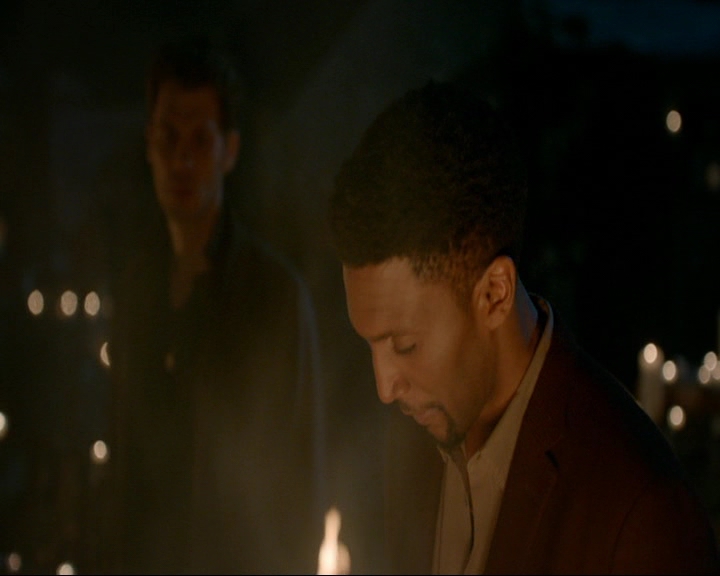 VampireDiaries-dot-nl_TheOriginals4x09QueenDeath1642.jpg