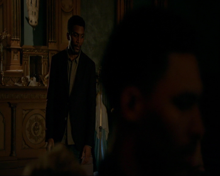 VampireDiaries-dot-nl_TheOriginals4x09QueenDeath1974.jpg