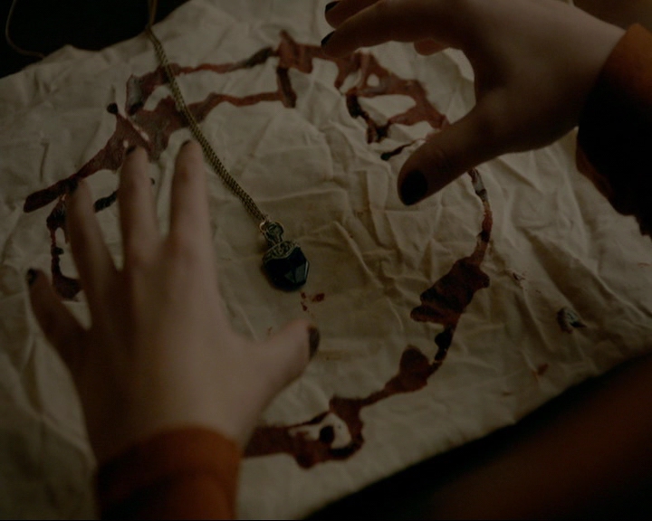 VampireDiaries-dot-nl_TheOriginals4x09QueenDeath2107.jpg