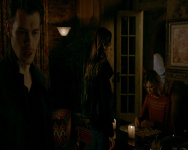 VampireDiaries-dot-nl_TheOriginals4x09QueenDeath2123.jpg