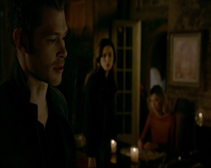 VampireDiaries-dot-nl_TheOriginals4x09QueenDeath2128.jpg