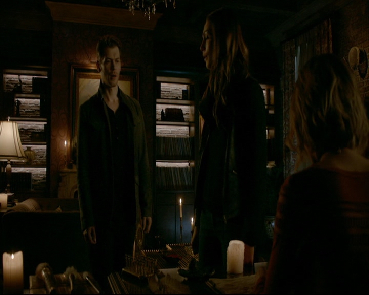 VampireDiaries-dot-nl_TheOriginals4x09QueenDeath2147.jpg