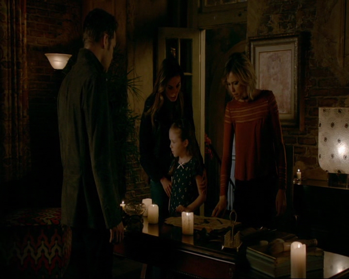 VampireDiaries-dot-nl_TheOriginals4x09QueenDeath2173.jpg