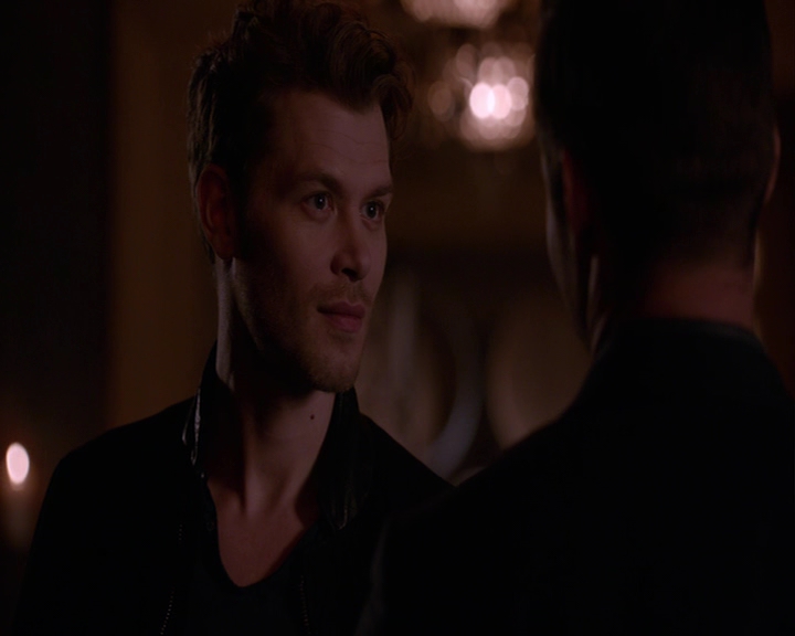 VampireDiaries-dot-nl_TheOriginals-S4-GagReel0053.jpg