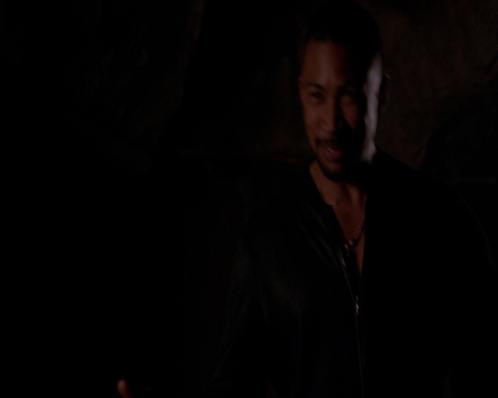 VampireDiaries-dot-nl_TheOriginals-S4-GagReel0105.jpg