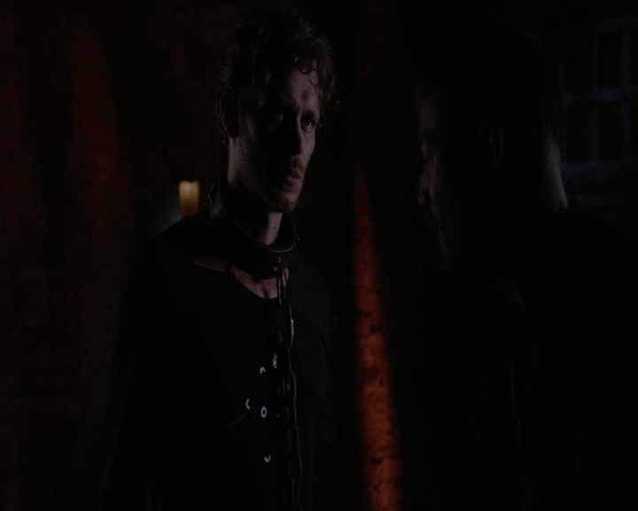 VampireDiaries-dot-nl_TheOriginals-S4-GagReel0155.jpg