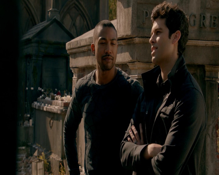 VampireDiaries-dot-nl_TheOriginals-S4-GagReel0185.jpg