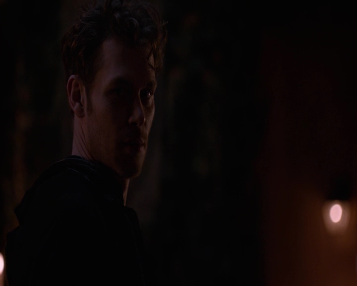 VampireDiaries-dot-nl_TheOriginals-S4-GagReel0234.jpg