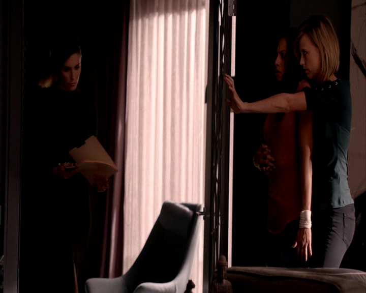 VampireDiaries-dot-nl_TheOriginals4x04KeepersOfTheHouse-deletedscene0145.jpg