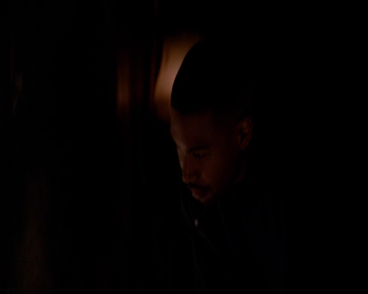 VampireDiaries-dot-nl_TheOriginals4x12VoodooChild-deletedscene0009.jpg