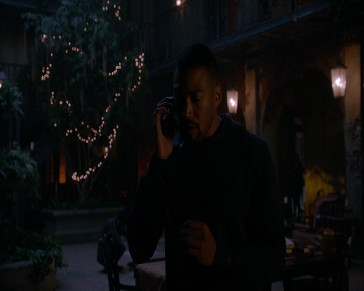 VampireDiaries-dot-nl_TheOriginals4x12VoodooChild-deletedscene0204.jpg