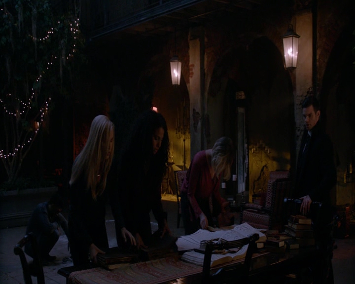 VampireDiaries-dot-nl_TheOriginals4x12VoodooChild-deletedscene0213.jpg