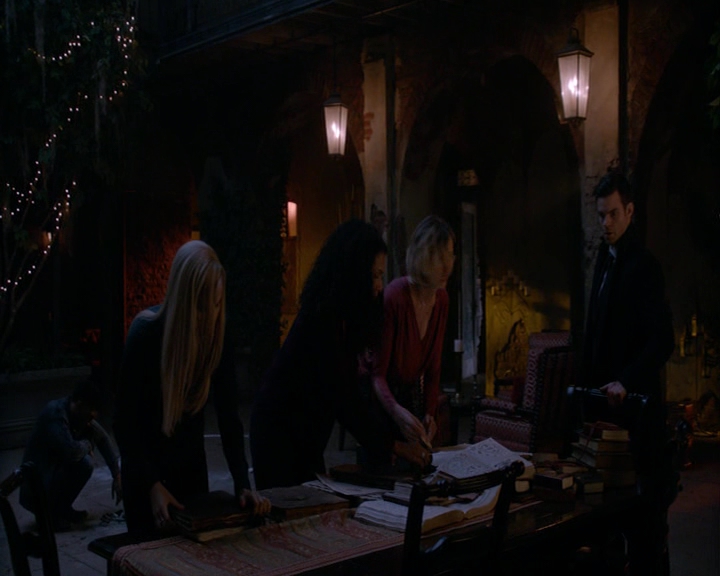 VampireDiaries-dot-nl_TheOriginals4x12VoodooChild-deletedscene0214.jpg