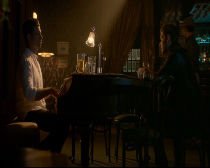 vampirediariesworld-dot-nl_TheOriginals5x01WhereYouLeftYourHeart00802.jpg