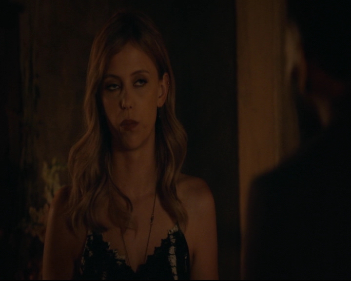 vampirediariesworld-dot-nl_TheOriginals5x01WhereYouLeftYourHeart01057.jpg