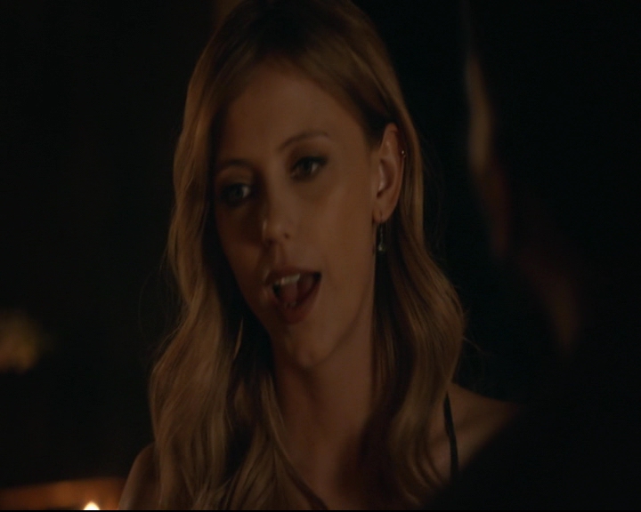 vampirediariesworld-dot-nl_TheOriginals5x01WhereYouLeftYourHeart01075.jpg