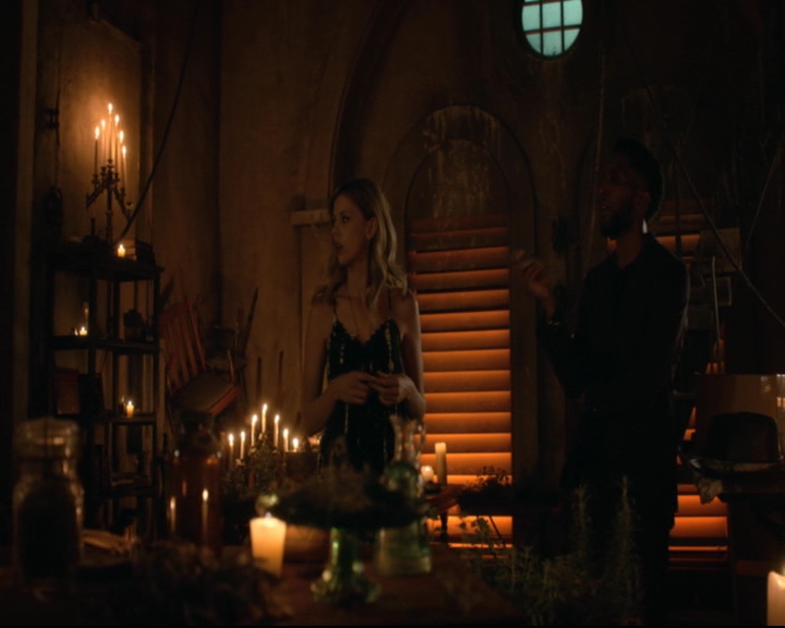 vampirediariesworld-dot-nl_TheOriginals5x01WhereYouLeftYourHeart01094.jpg