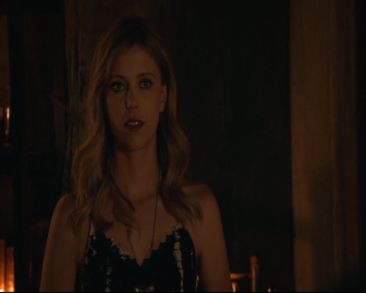 vampirediariesworld-dot-nl_TheOriginals5x01WhereYouLeftYourHeart01102.jpg