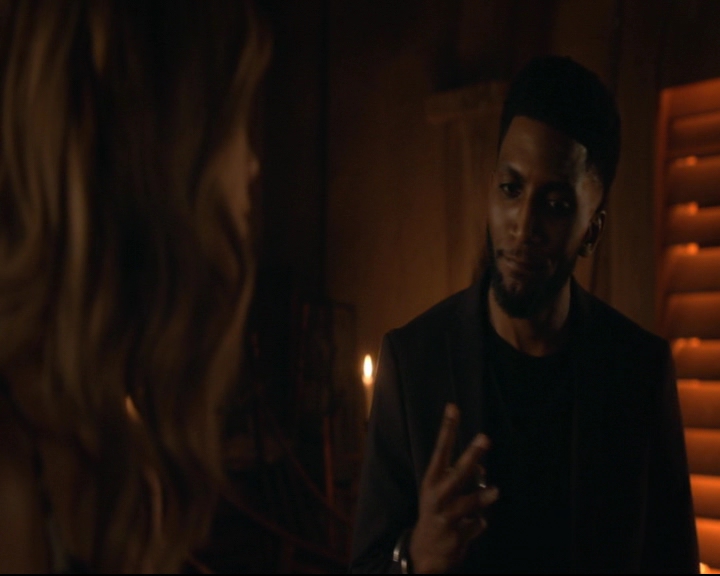 vampirediariesworld-dot-nl_TheOriginals5x01WhereYouLeftYourHeart01126.jpg