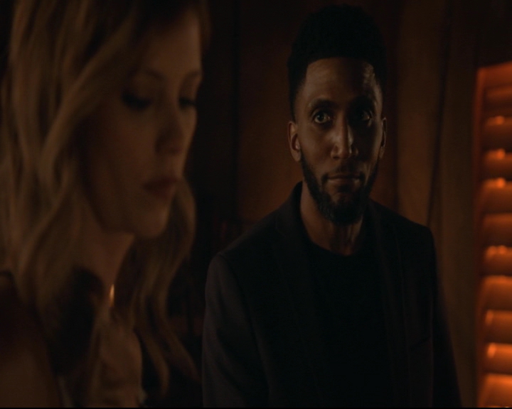 vampirediariesworld-dot-nl_TheOriginals5x01WhereYouLeftYourHeart01128.jpg