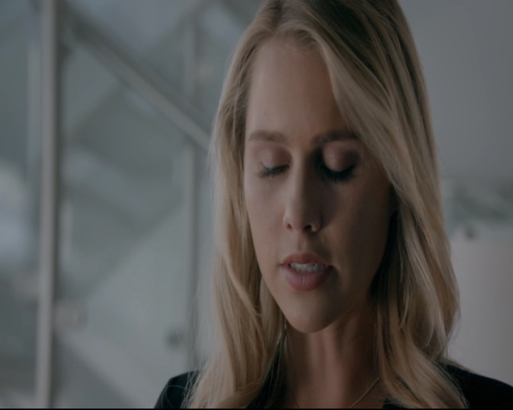 vampirediariesworld-dot-nl_TheOriginals5x01WhereYouLeftYourHeart01400.jpg
