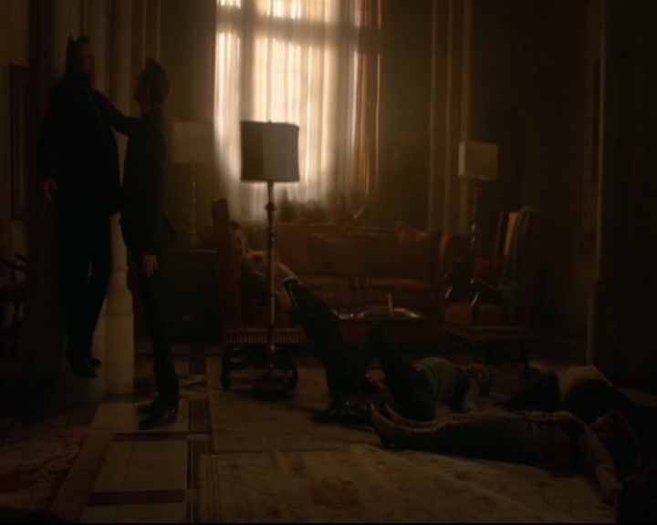 vampirediariesworld-dot-nl_TheOriginals5x01WhereYouLeftYourHeart01416.jpg